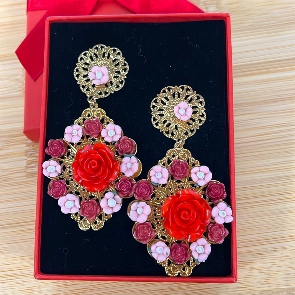 Vintage Red Rose Floral Gold Tone Lightweight Drop Earrings 3D Filigree